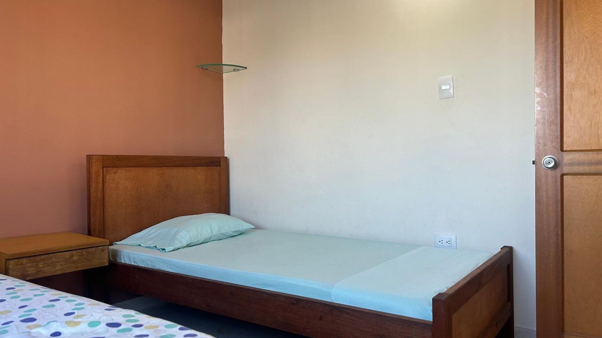Gemütliches Etagenbett Mit Privatem Bad Nähe Flughafen Pensión *