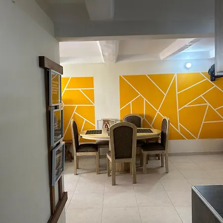 Gemuetliches Etagenbett Zimmer Mit Privatem Bad Naehe Flughafen * Cartagena